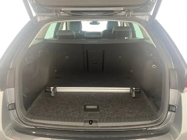 Skoda Octavia view 7