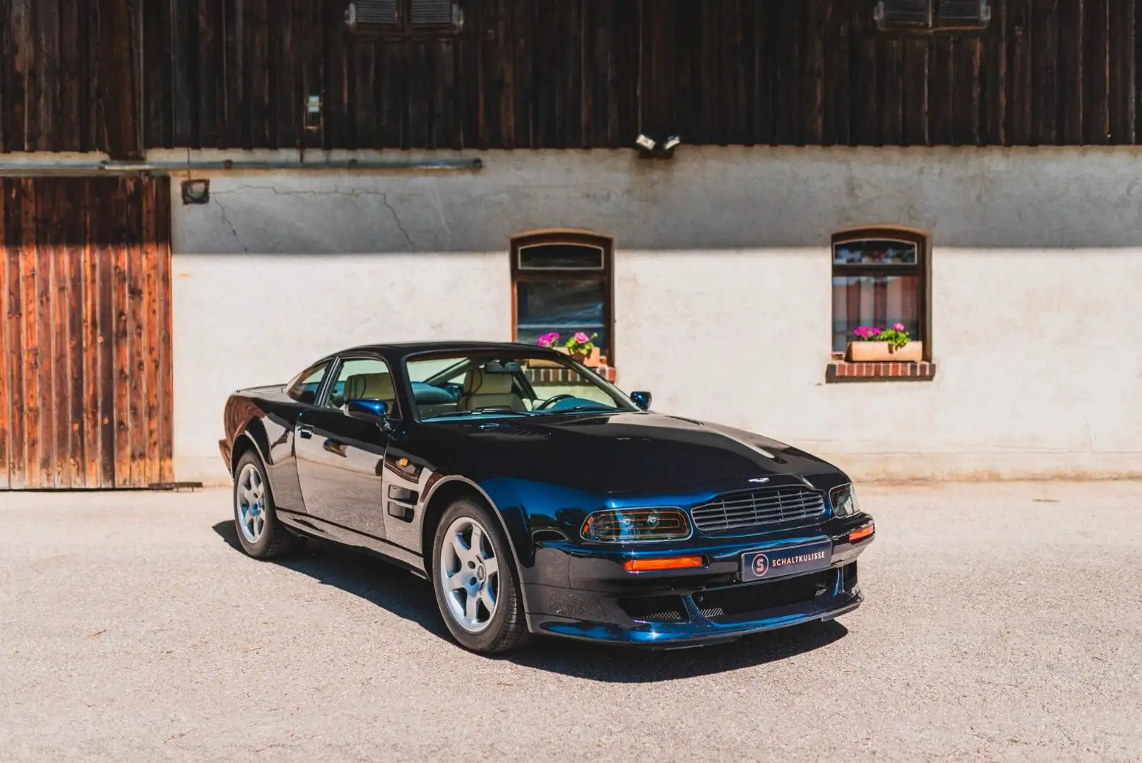 Aston Martin V8 Vantage V550 LHD Modrá - 1