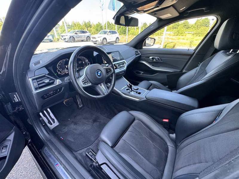 BMW 330 e xDrive Touring M Sport Head-Up Laserlicht ACC — photo 9