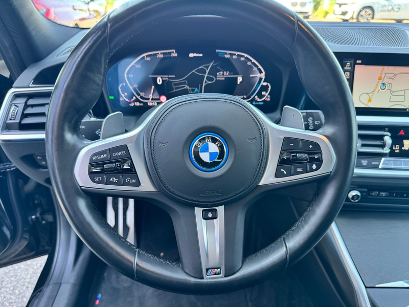BMW 330 e xDrive Touring M Sport Head-Up Laserlicht ACC — photo 13