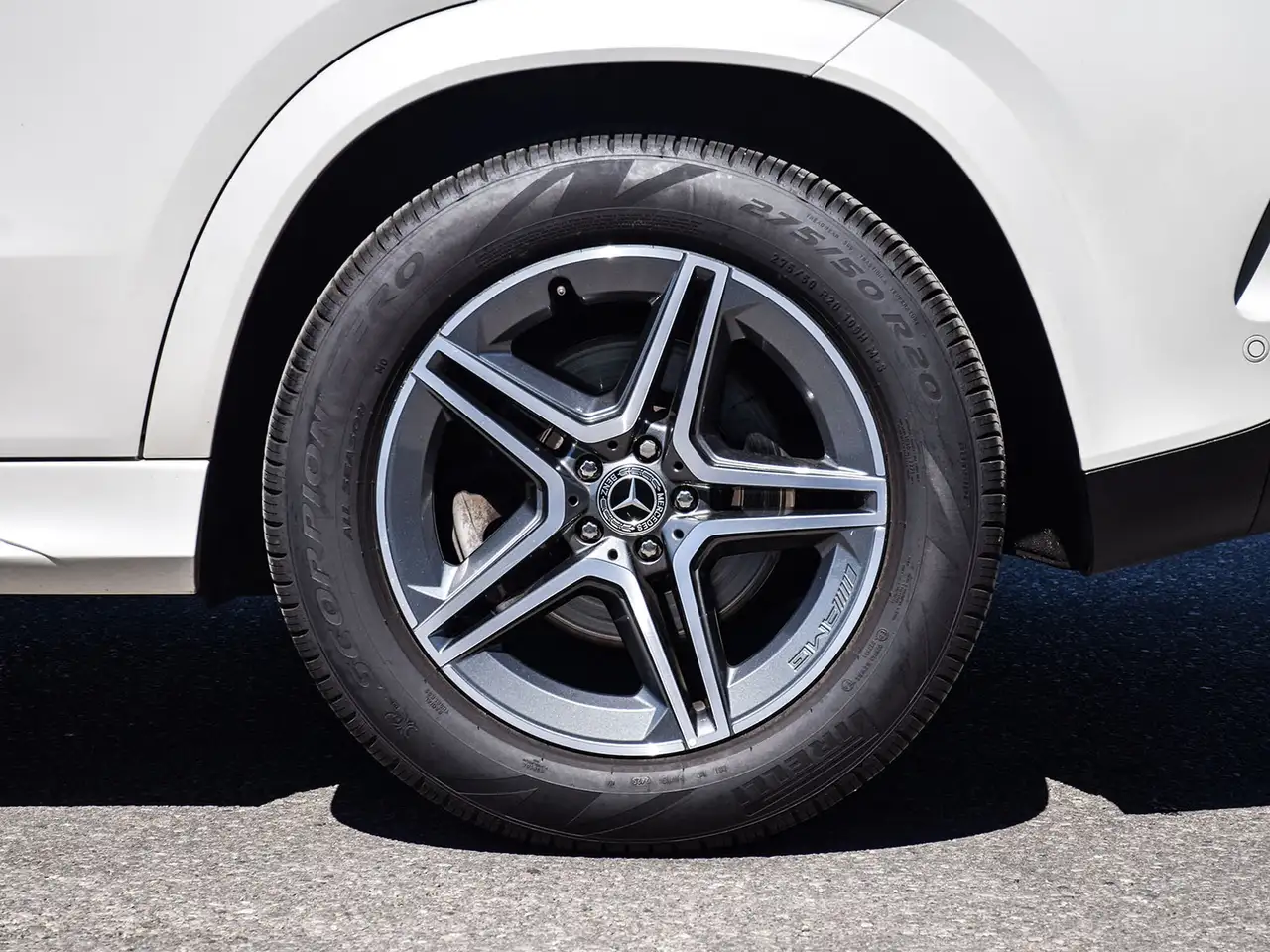 Mercedes-Benz GLE снимка Mercedes-Benz GLE