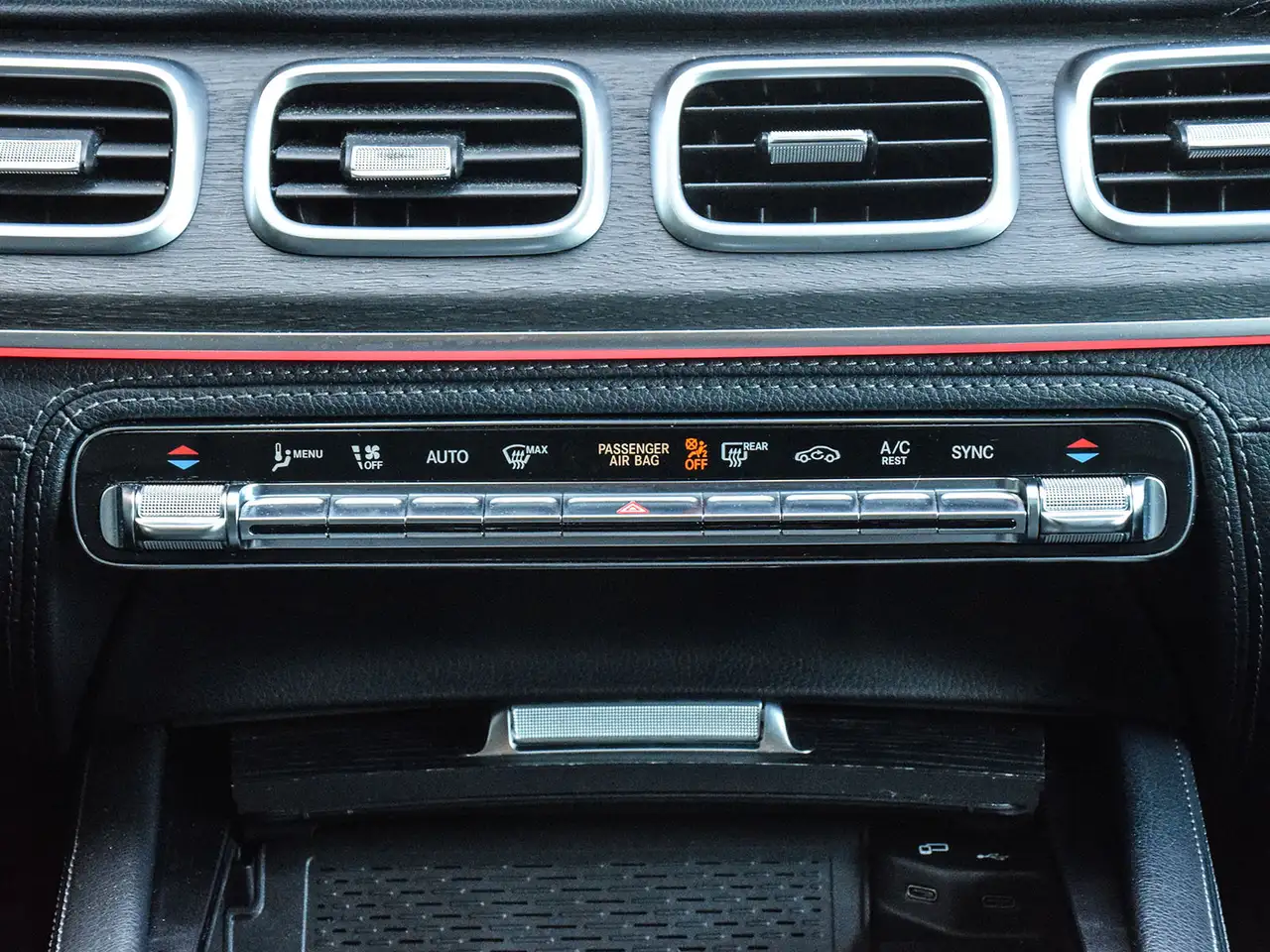Mercedes-Benz GLE снимка Mercedes-Benz GLE