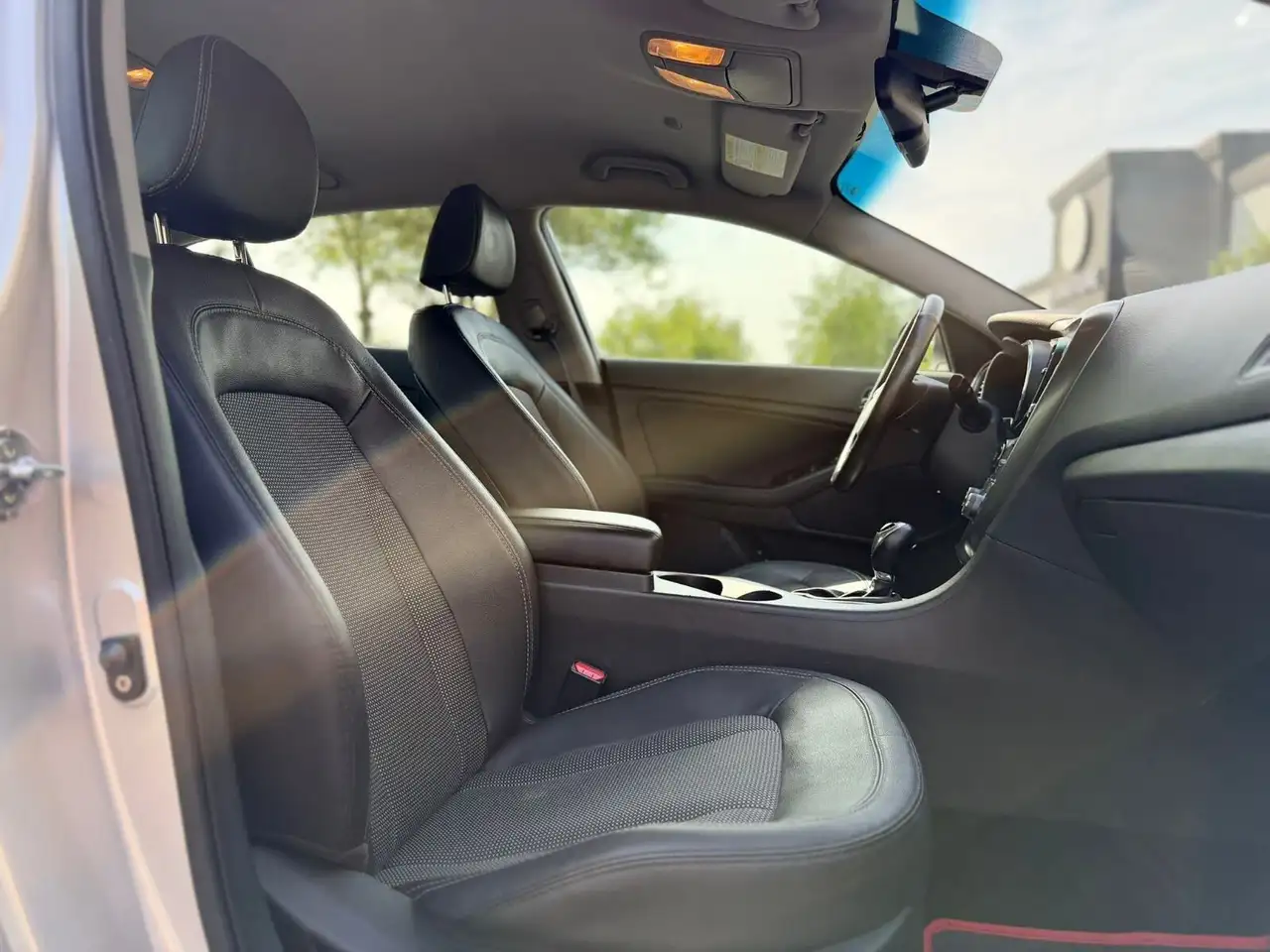 Kia Optima снимка Kia Optima