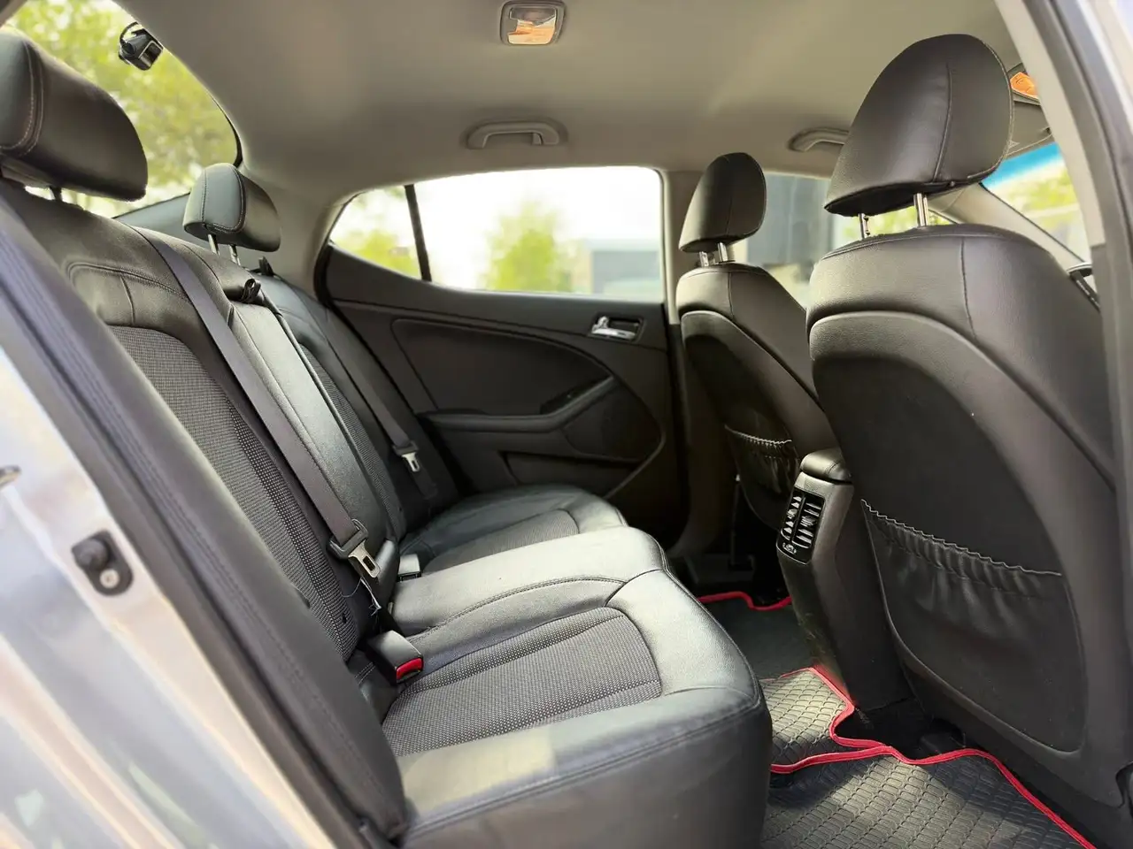 Kia Optima снимка Kia Optima