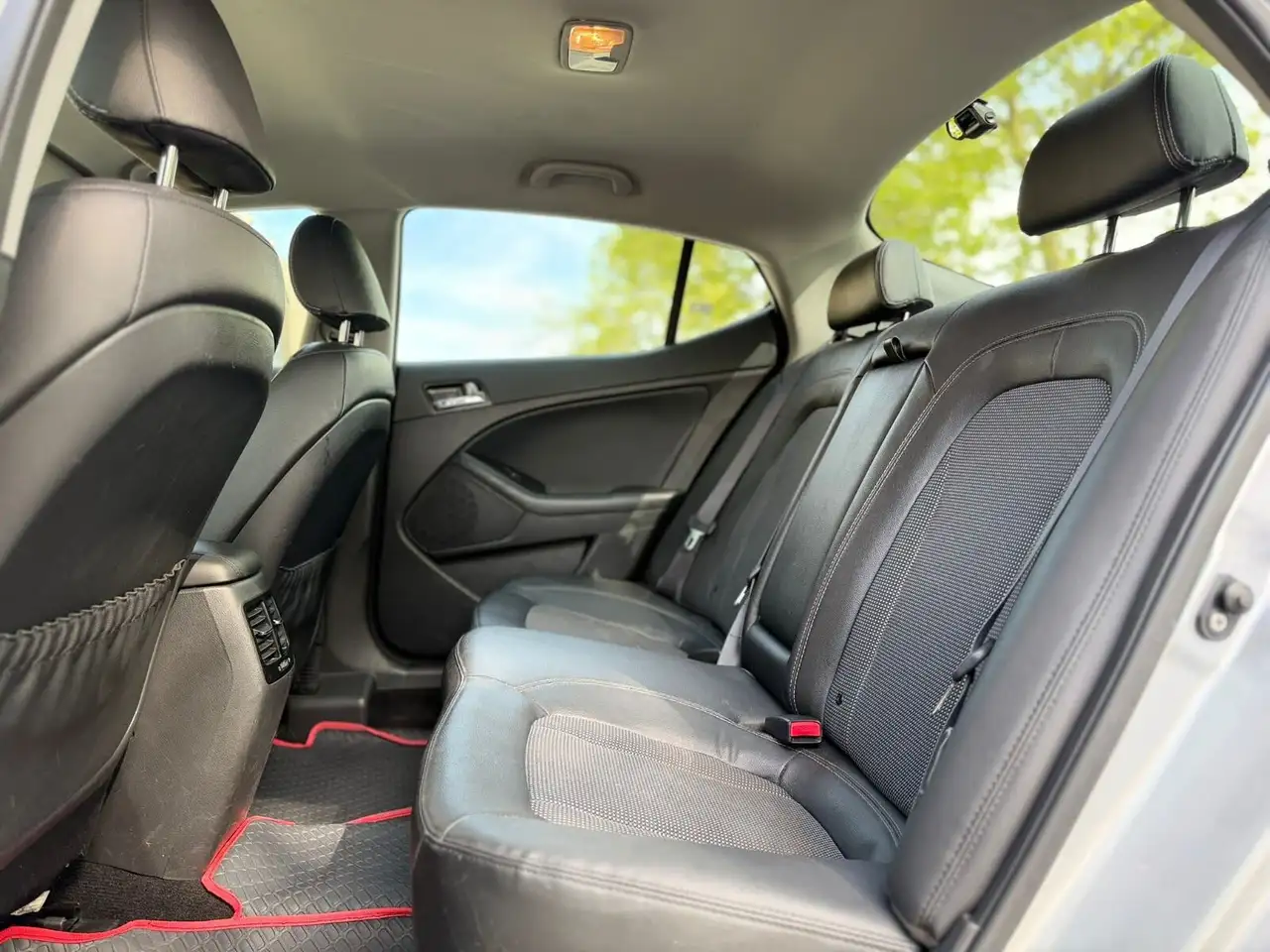 Kia Optima снимка Kia Optima