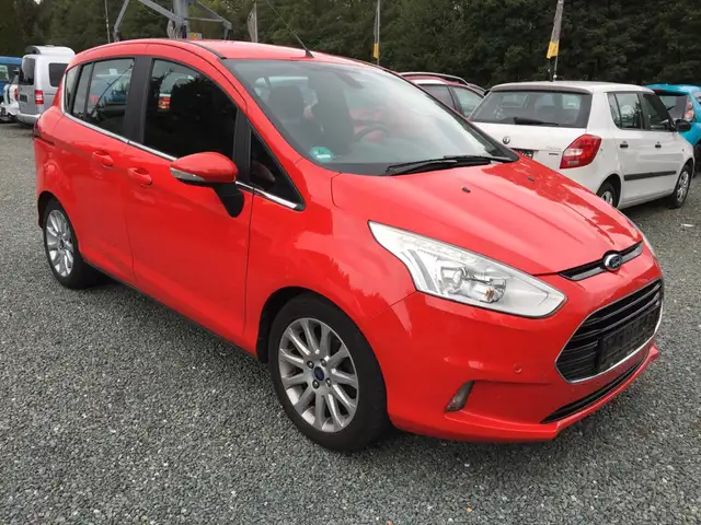 Ford B-Max view 3