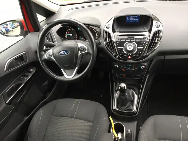 Ford B-Max view 10