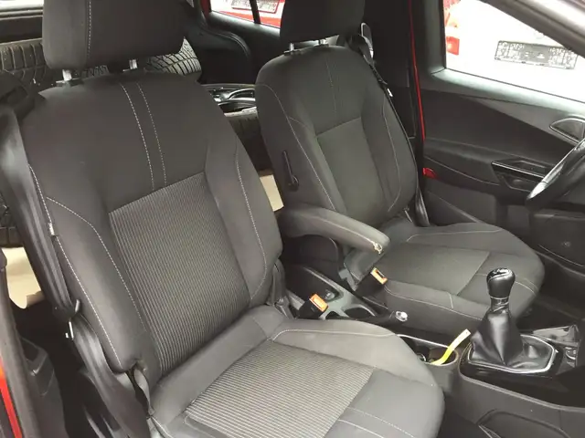 Ford B-Max view 9