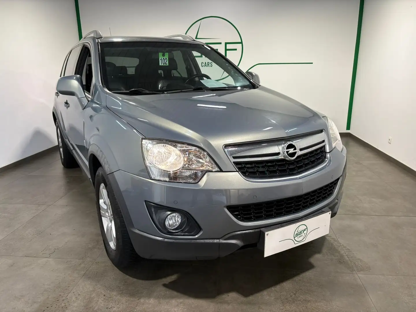 Opel Antara ** 2.2 CDTI ** 4x2 ** GPS ** Garantie 12 mois ** Grijs - 1