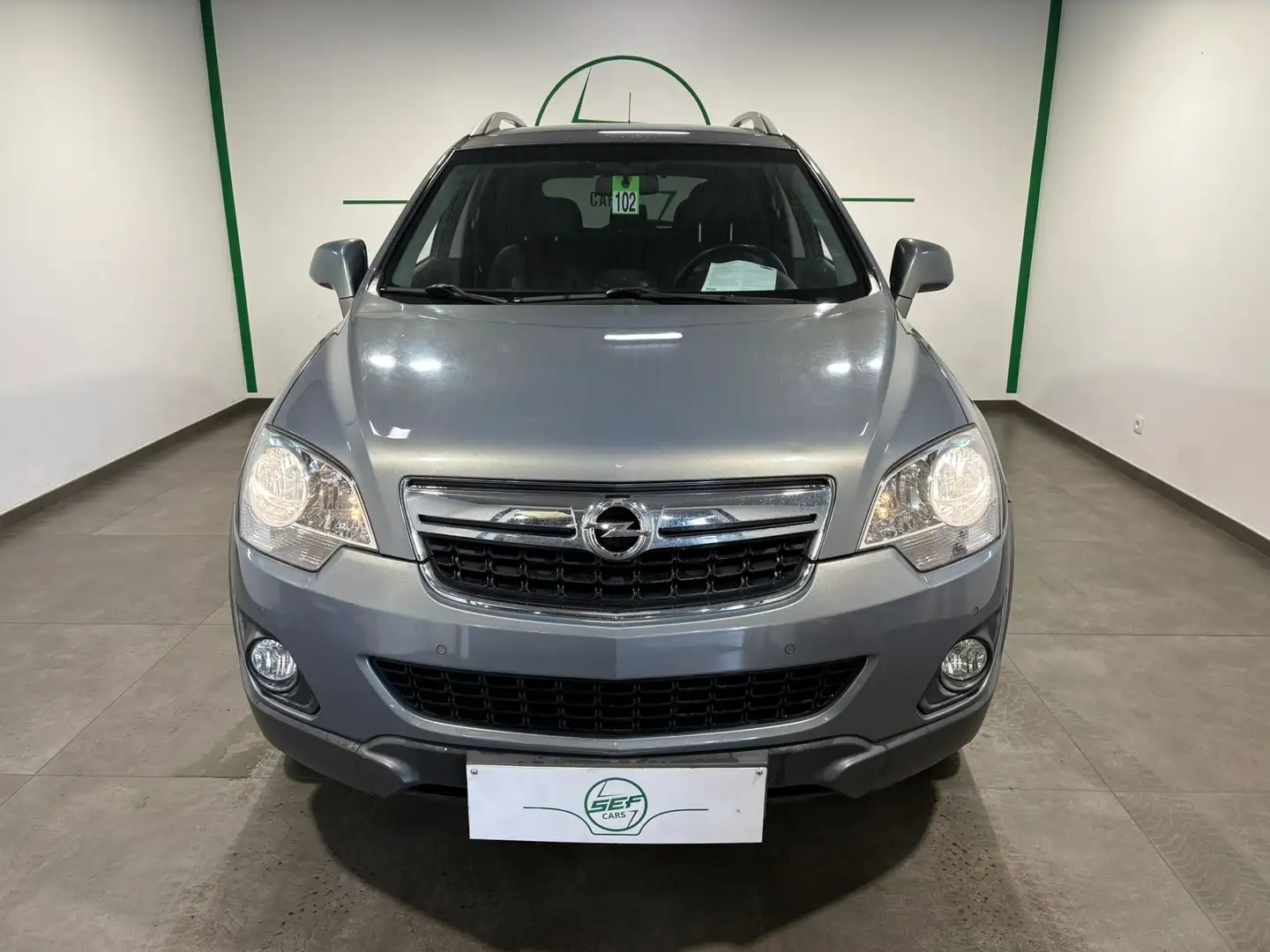 Opel Antara ** 2.2 CDTI ** 4x2 ** GPS ** Garantie 12 mois ** Grijs - 2