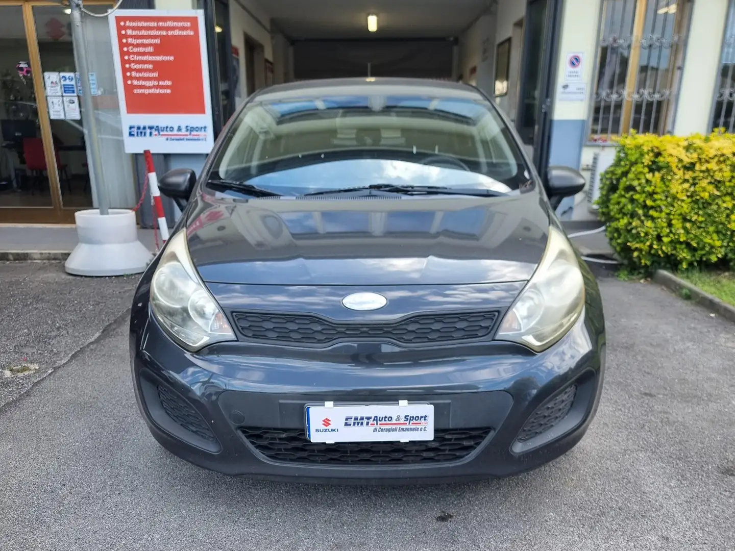 Kia Rio Rio III 2011 5p 1.1 eco dynamic Gris - 1