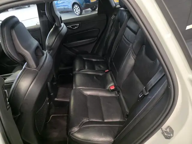 Volvo XC60 view 13