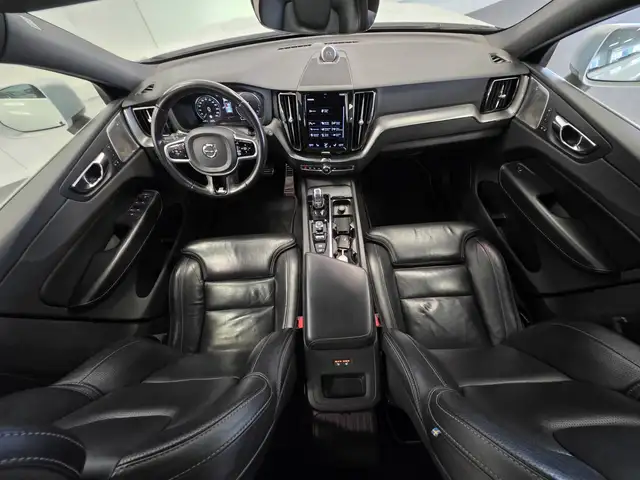 Volvo XC60 view 9
