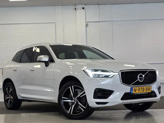 Volvo XC60 view 2