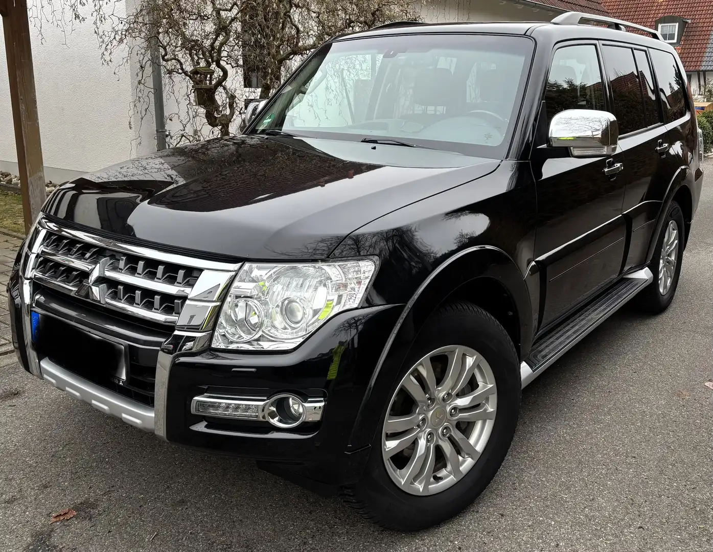 Mitsubishi Pajero Pajero 3.2 DI-D AutomatikDiamant Edition Negro - 2