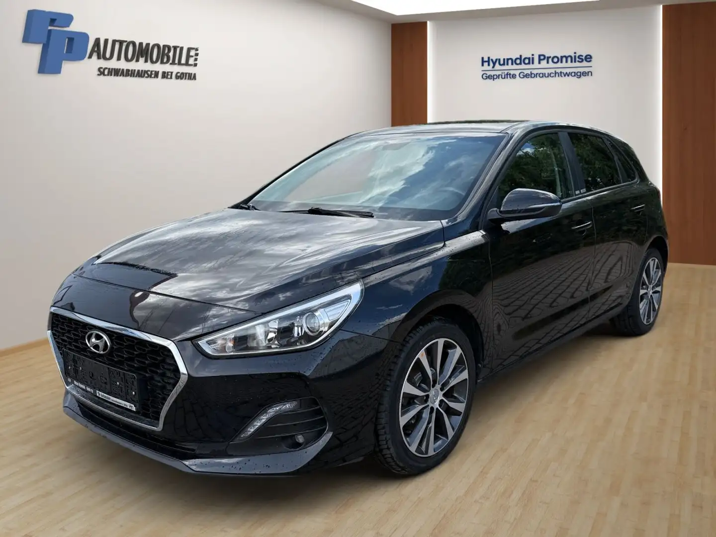 Hyundai i30 1.6 CRDi 115PS Sonderedition YES! Noir - 1