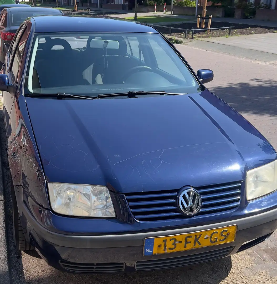 Volkswagen Bora 1.6 Trendline Modrá - 1