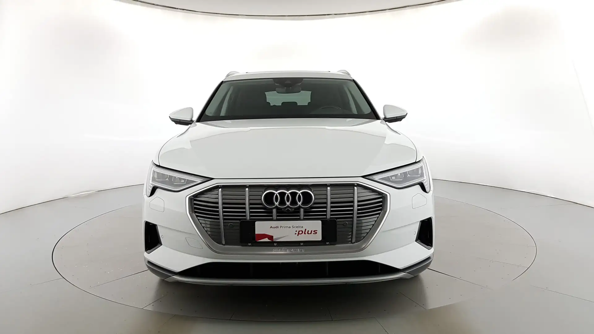 Audi e-tron 55 Advanced quattro cvt srebrna - 2