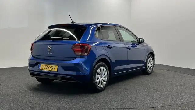 Volkswagen Polo view 5