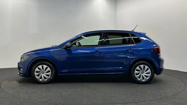 Volkswagen Polo view 8