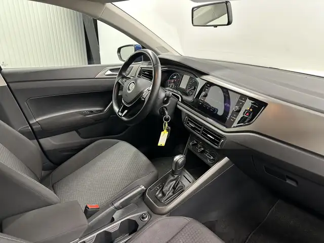 Volkswagen Polo view 11