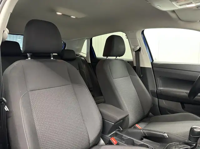 Volkswagen Polo view 12