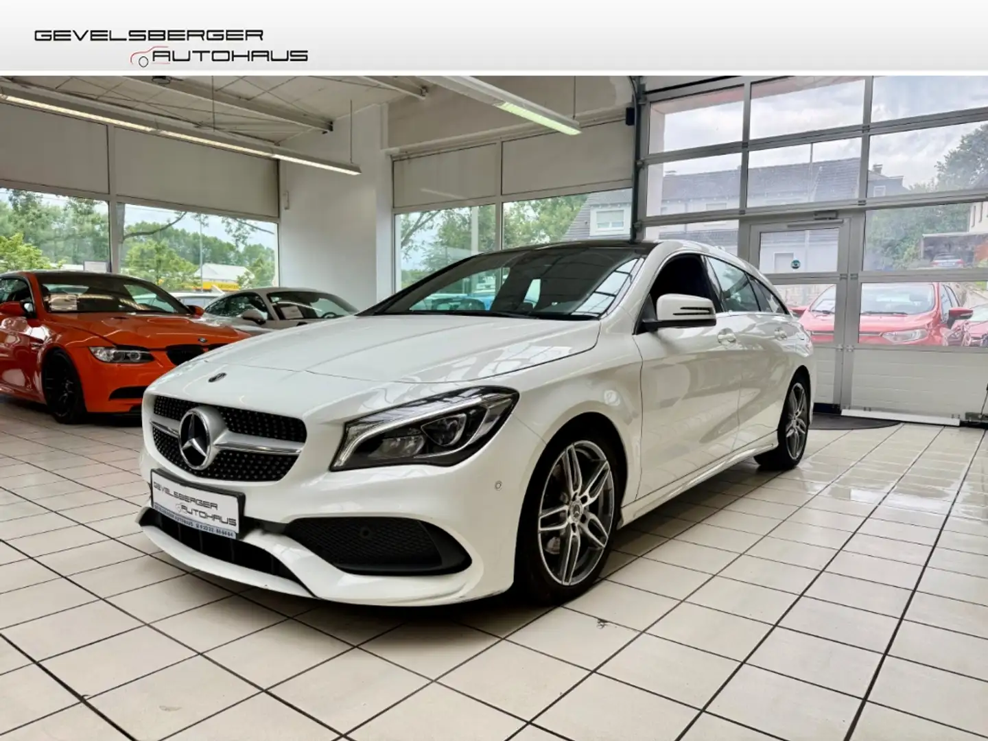 Mercedes-Benz CLA 220 D Kombi*AMG*Leder*Panorama*Automatik*Netto:15500 E Weiß - 1