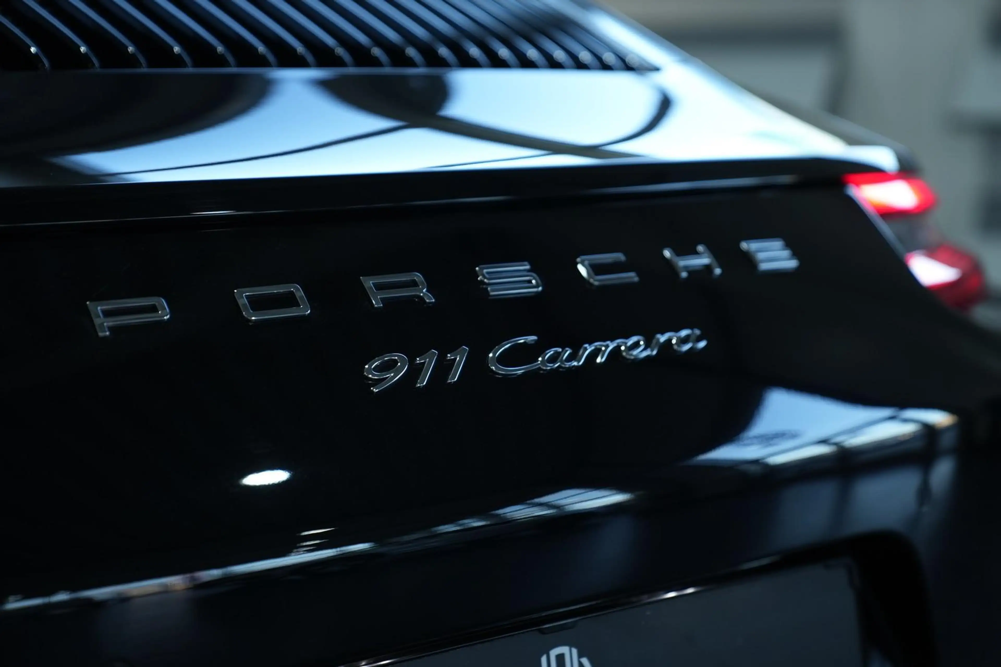 Porsche 911 Carrera *PANO*SPORTABGAS*BOSE* — photo 11