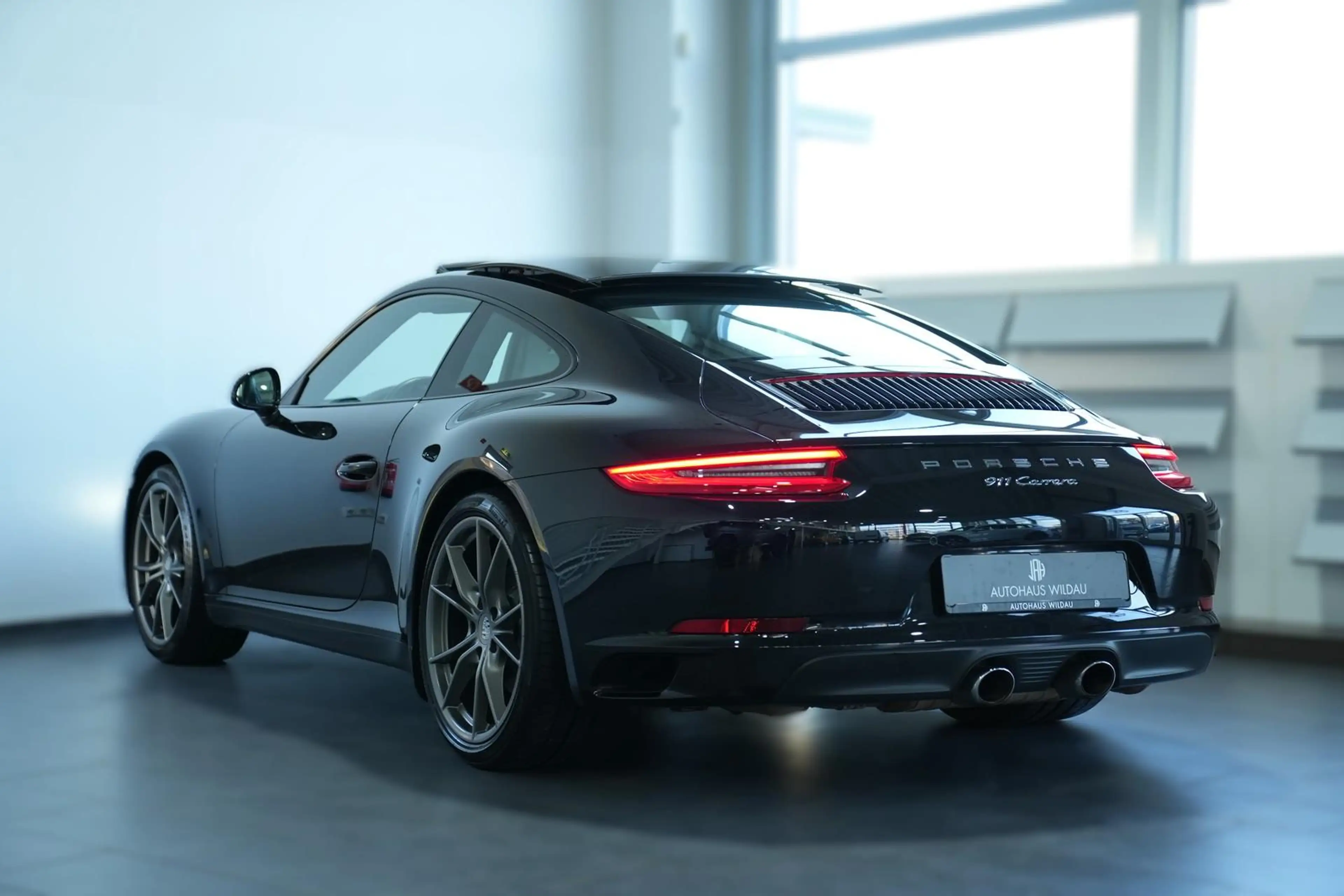 Porsche 911 Carrera *PANO*SPORTABGAS*BOSE* — photo 9