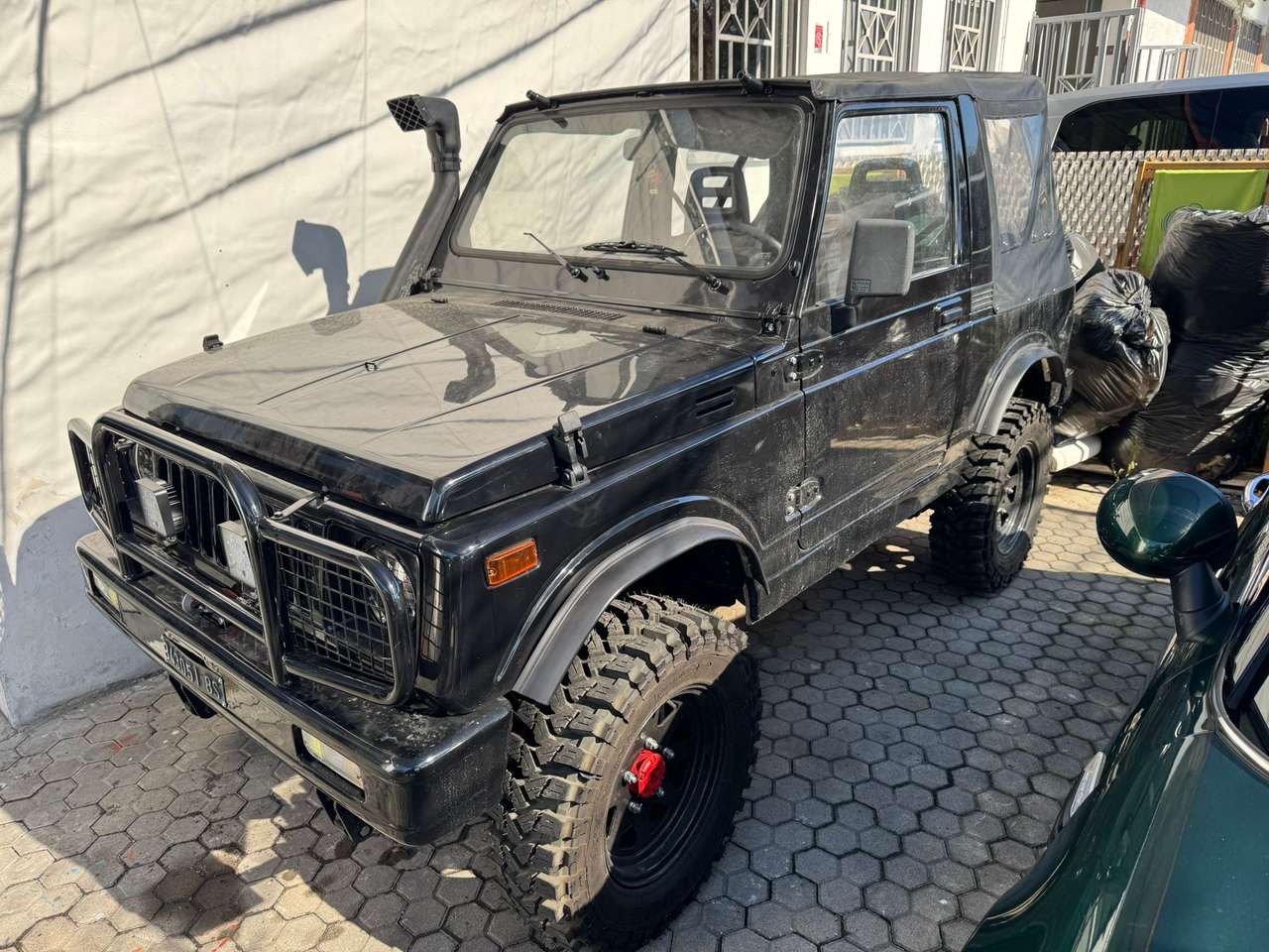 Suzuki Jimny OFF ROAD 4x4 BENZINA