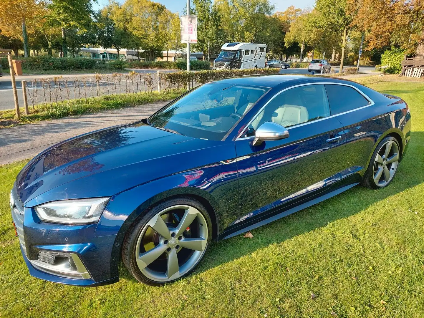 Audi S5 Coupe 3.0 TFSI quattro Blau - 2