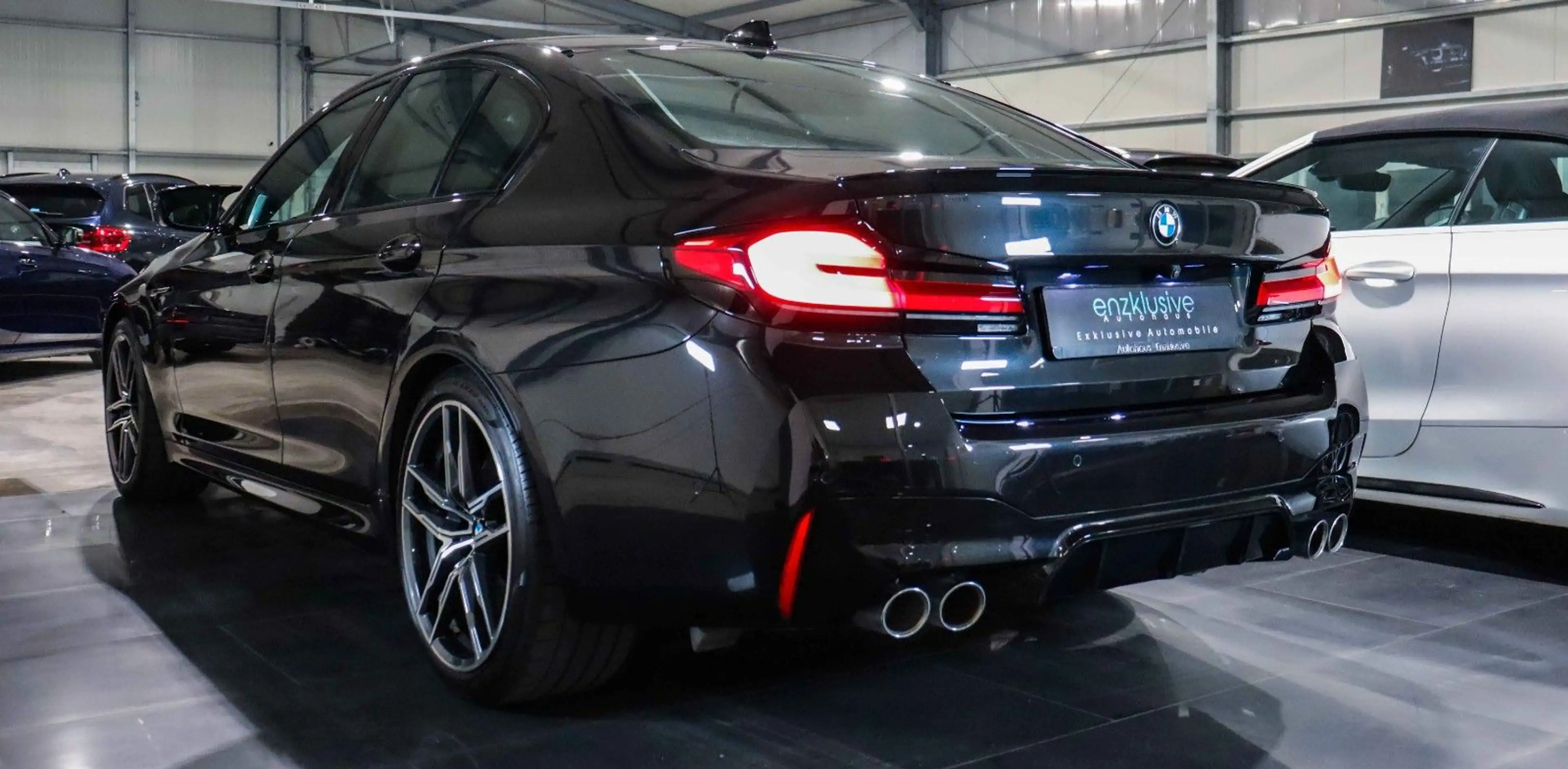 BMW M5 MSITZE*CARBON*B&W*360°*LASER*AHK*MSPORTAGA — photo 7