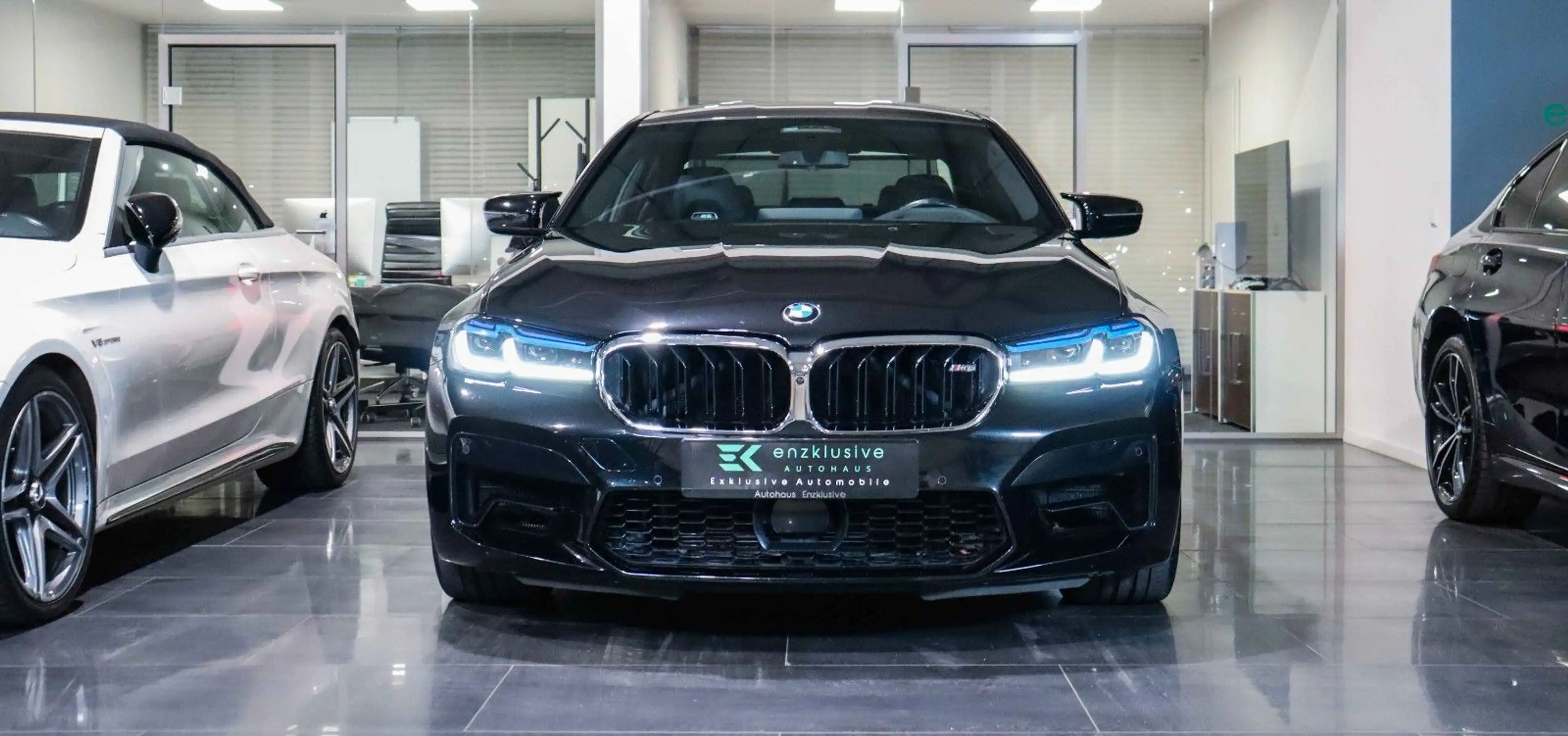 BMW M5 MSITZE*CARBON*B&W*360°*LASER*AHK*MSPORTAGA — photo 2
