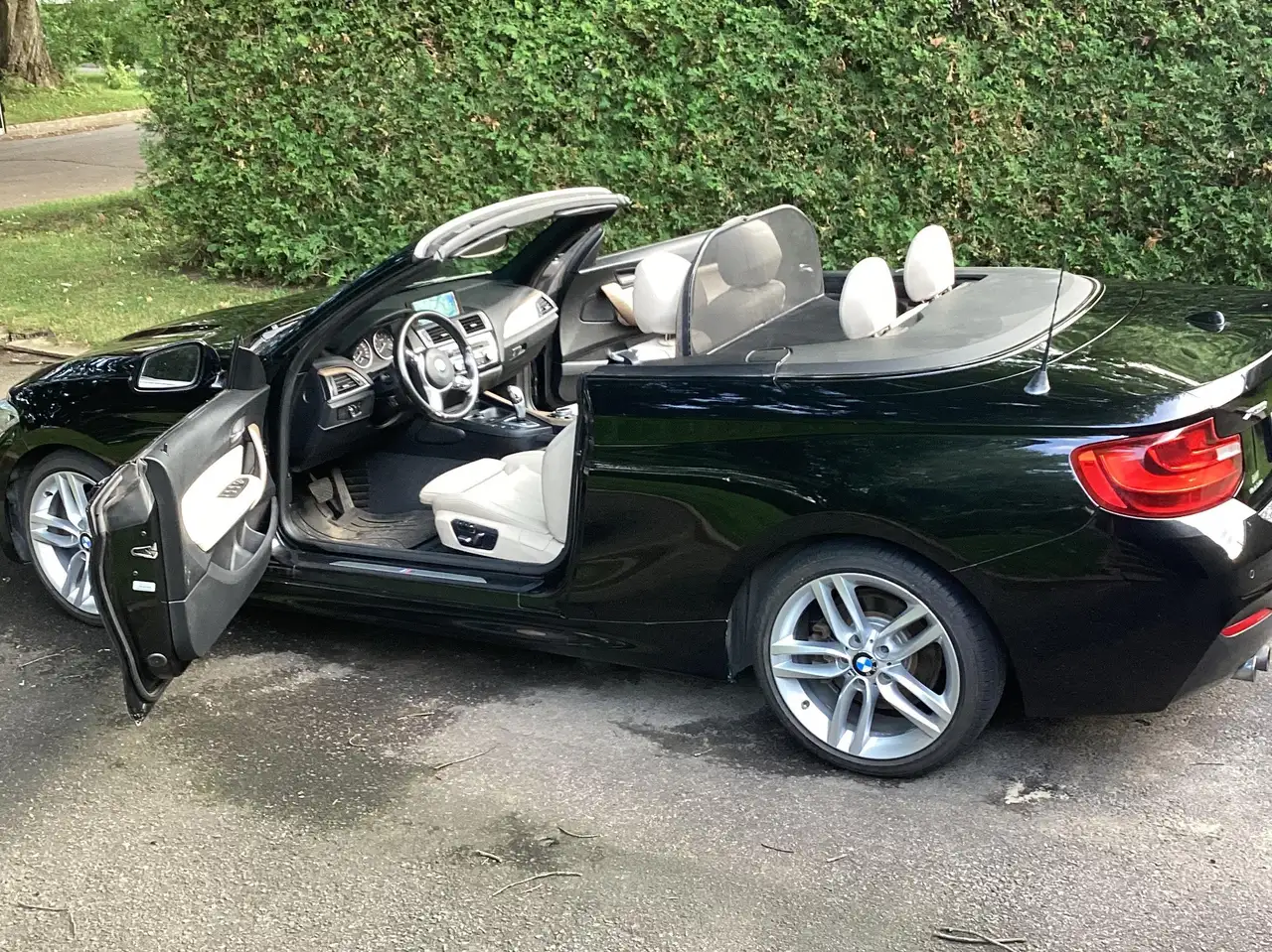 BMW 2 Series photo BMW 2 Series