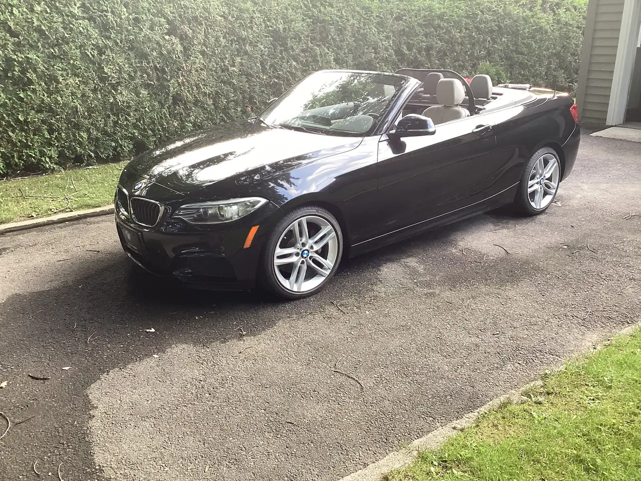BMW 2 Series photo BMW 2 Series