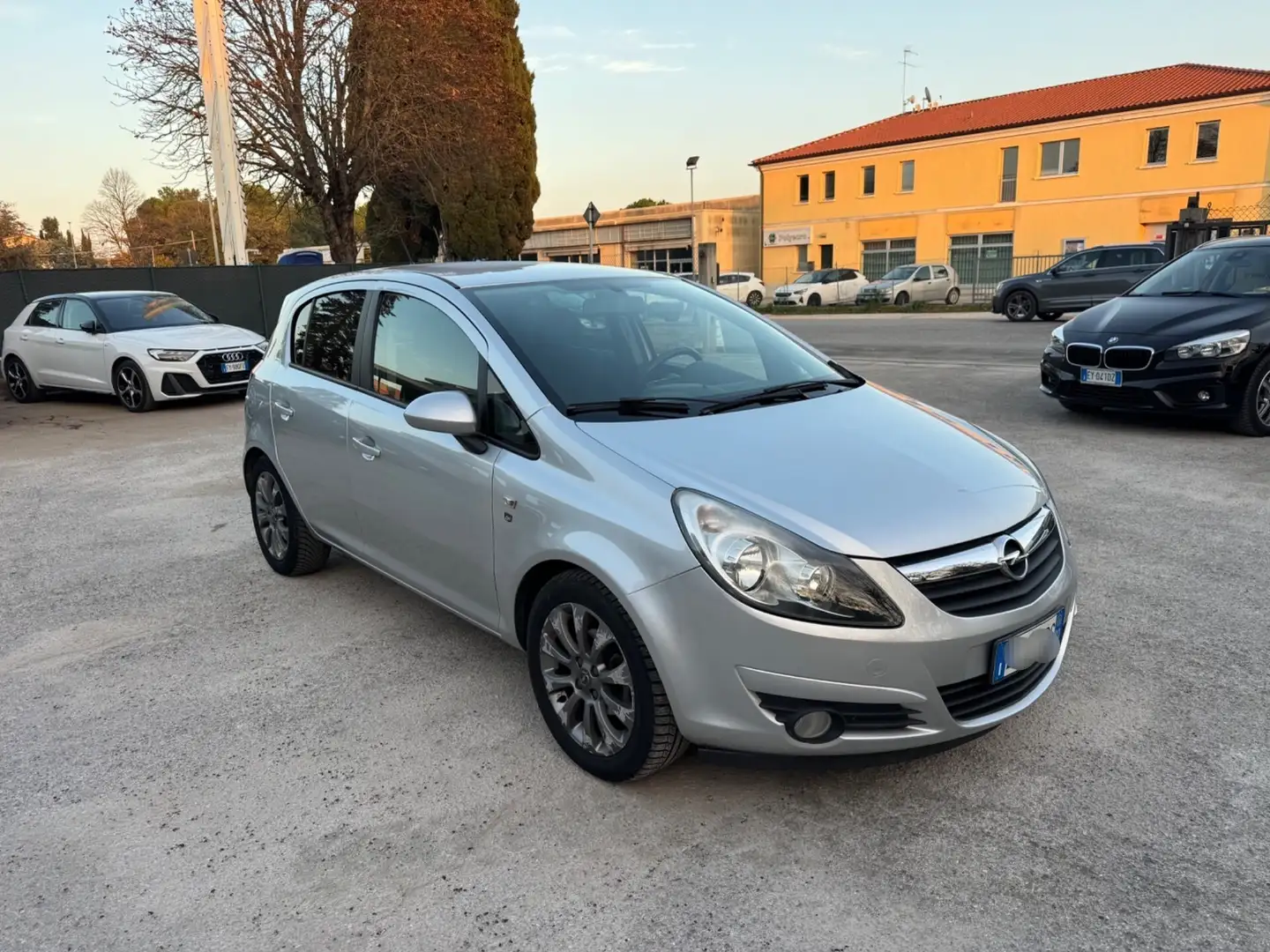 Opel Corsa Corsa 1.2 5 porte Edition Grigio - 2