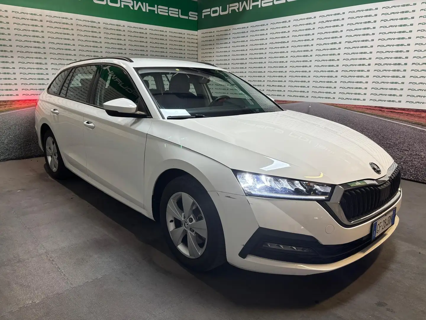 Skoda Octavia Octavia Wagon 1.0 e-tec Executive dsg Bianco - 2
