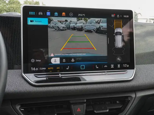 Volkswagen Tiguan view 13