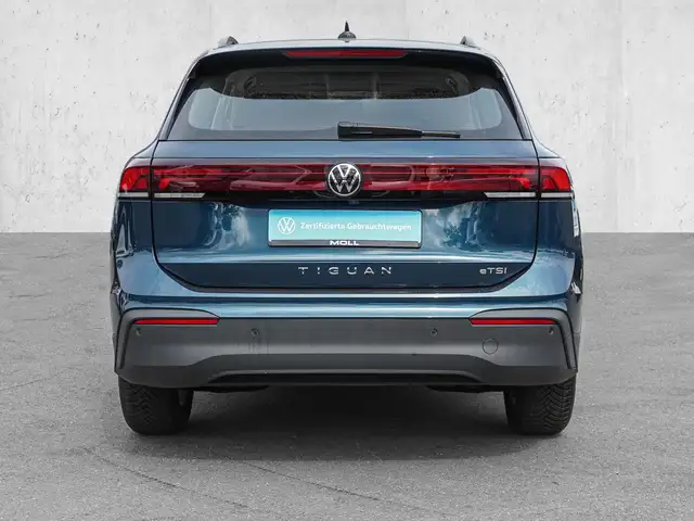 Volkswagen Tiguan view 6