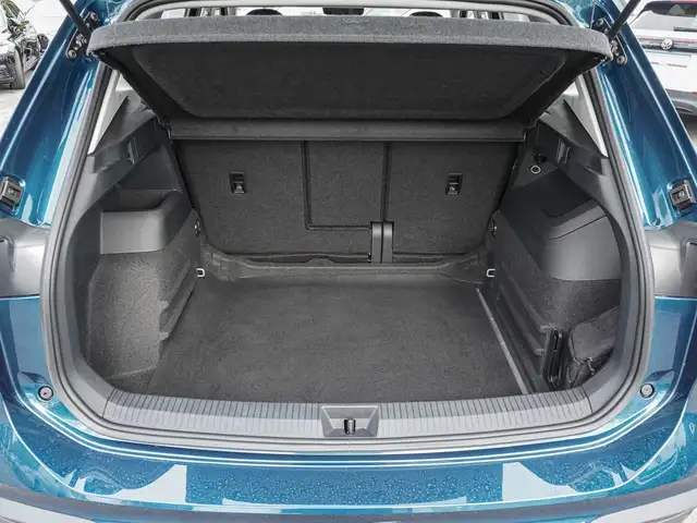 Volkswagen Tiguan view 17