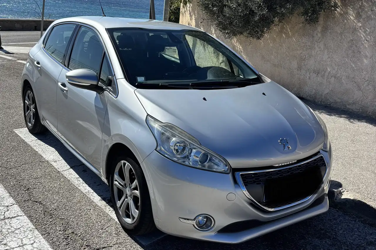 Peugeot 208 1.6 VTi 120ch BVM5 Allure