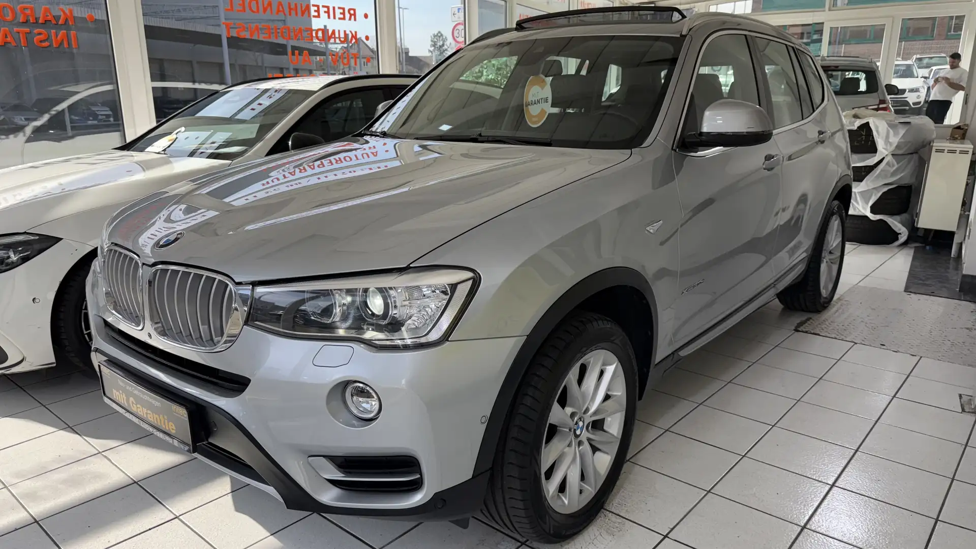 BMW X3 xDrive 30d XLINE PANO HEADUP LEDER XENON AHK Grau - 2