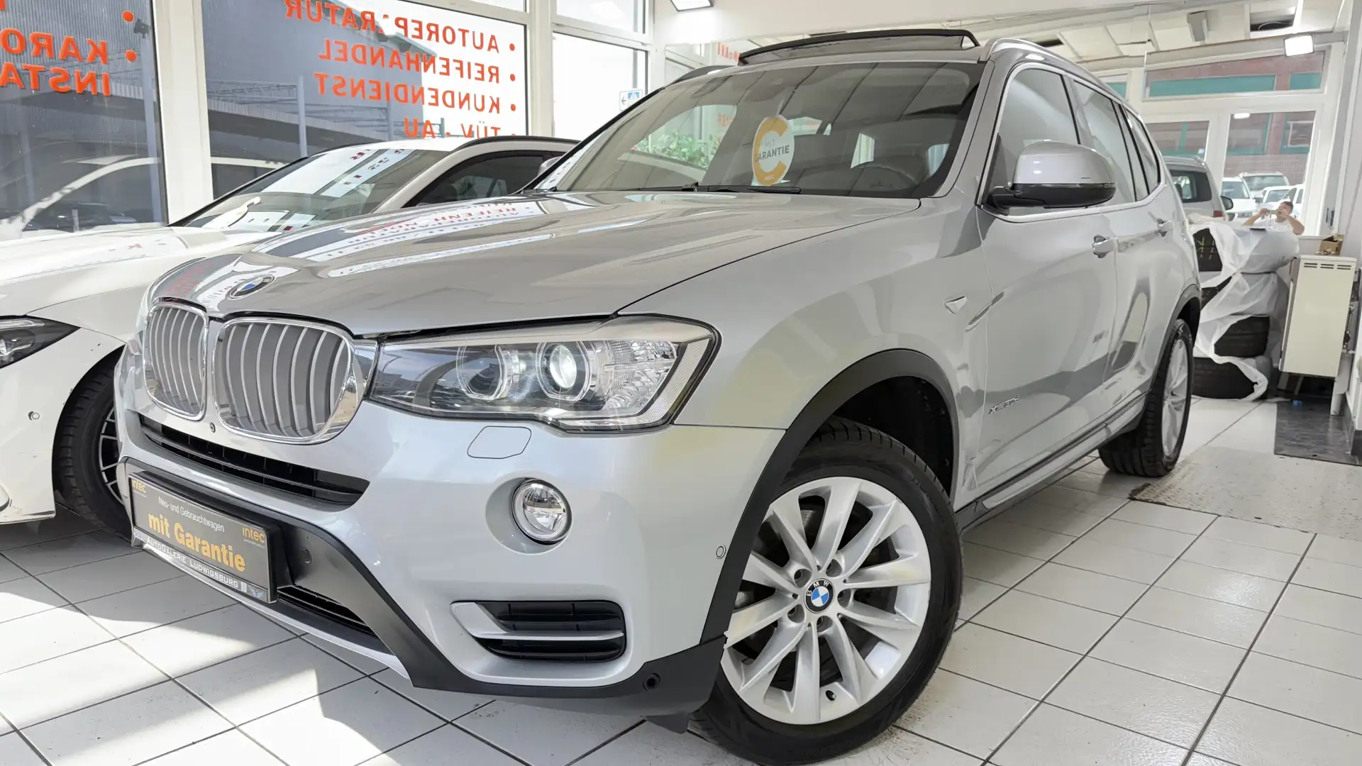 BMW X3 xDrive 30d XLINE PANO HEADUP LEDER XENON AHK Grau - 1