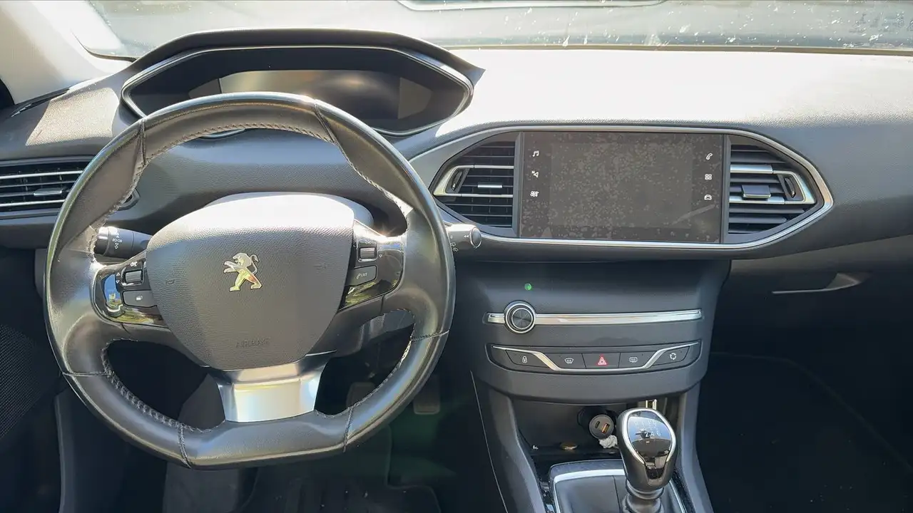 Peugeot 308 308 — photo 23