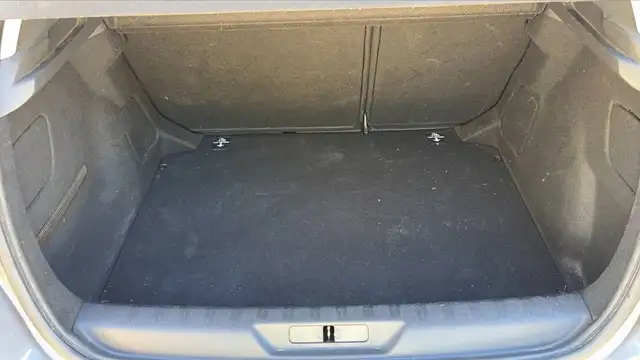 Peugeot 308 view 14