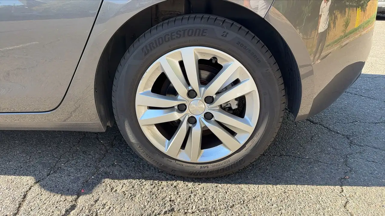 Peugeot 308 308 — photo 19