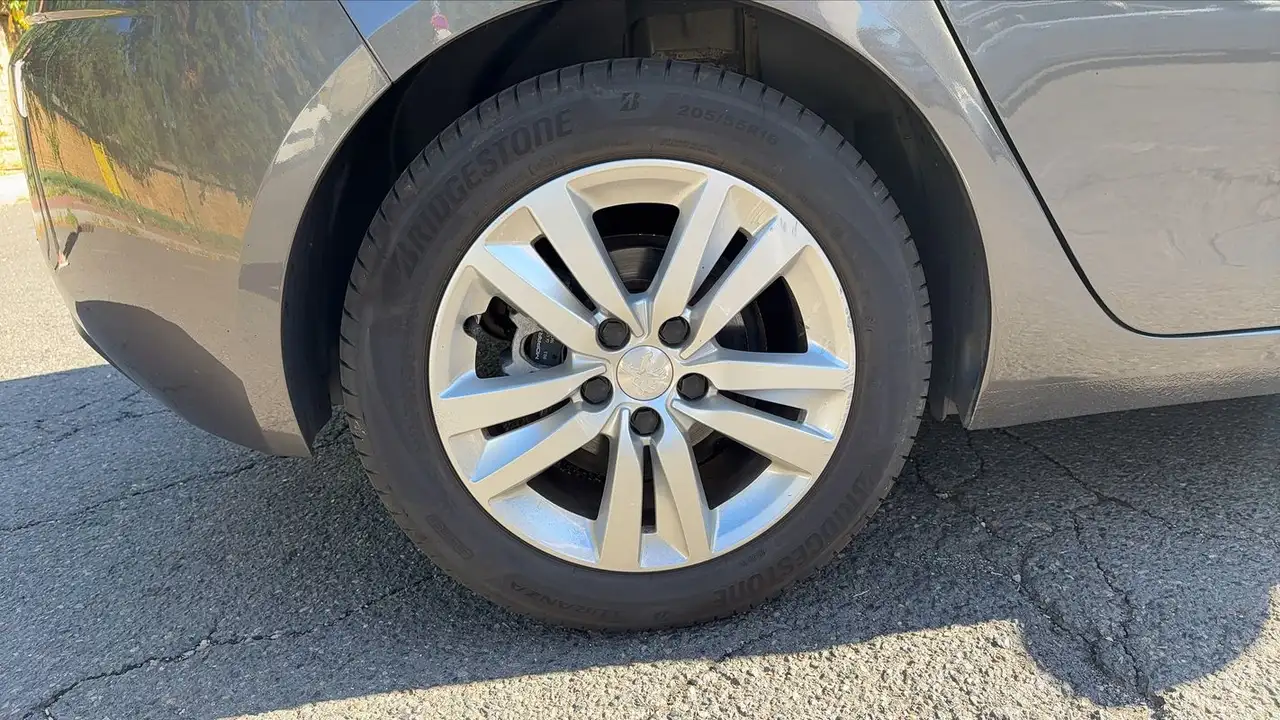 Peugeot 308 308 — photo 16