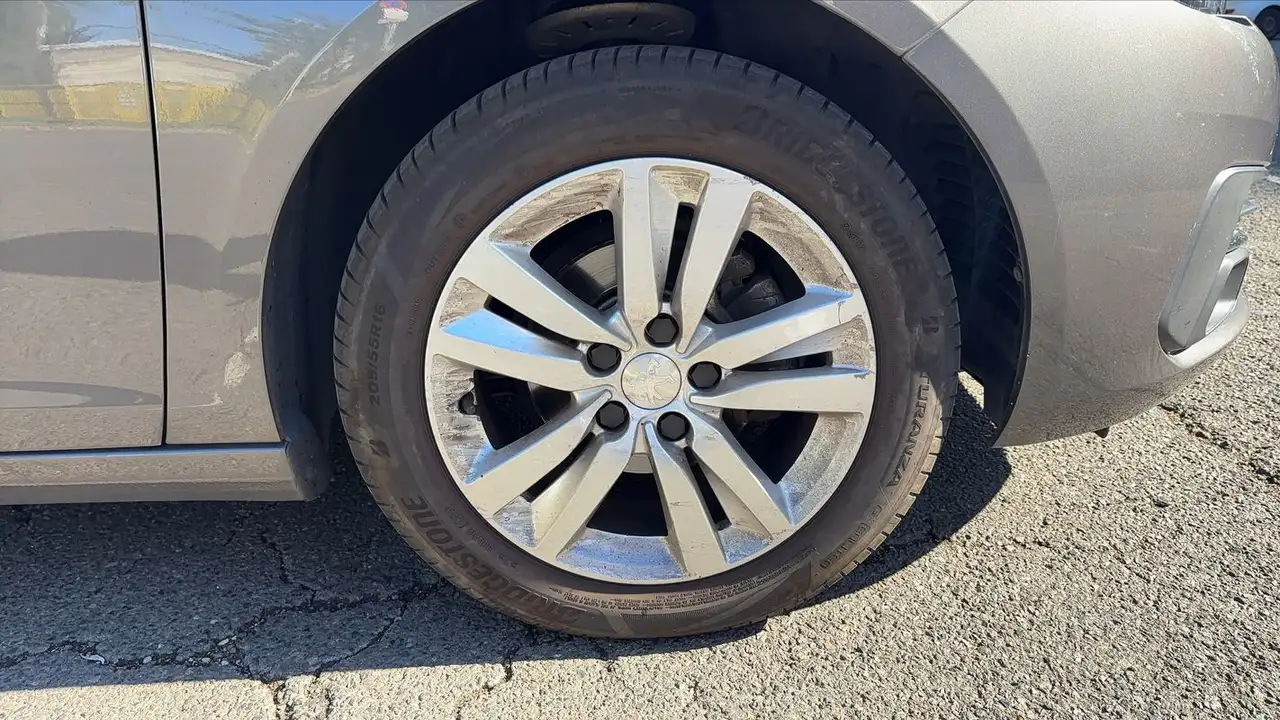 Peugeot 308 308 — photo 17