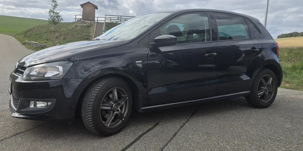 Volkswagen Polo 1.2 TSI MATCH — photo 1 of 18