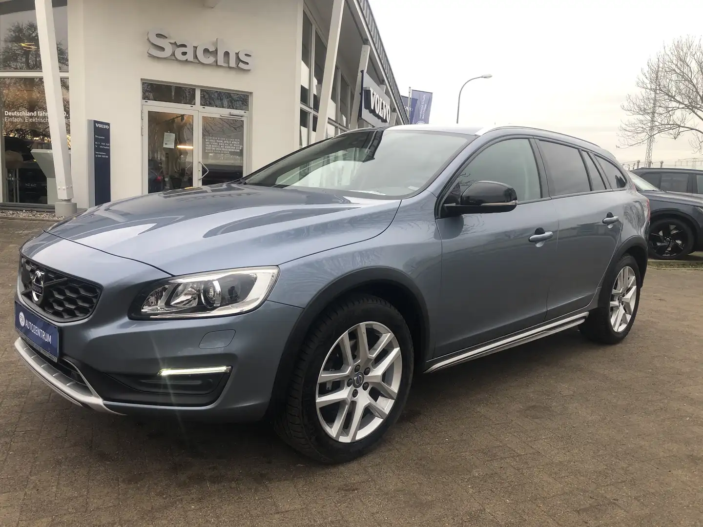 Volvo V60 Cross Country +Xenon+Navi+Kindersitze Bleu - 1